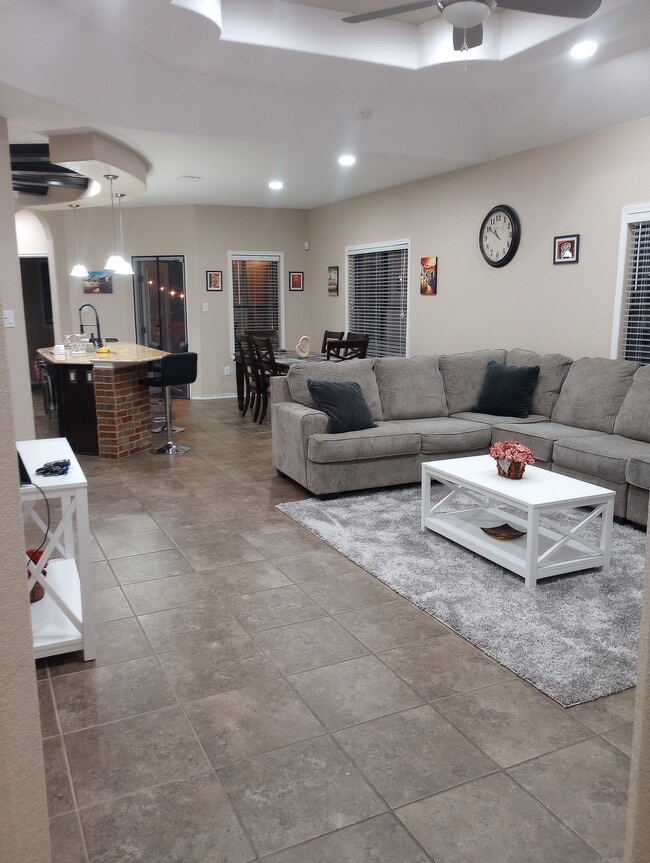 Room in House on Arabian King in Converse, TX - Building Photo - Building Photo