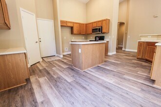 7676 Shimmer Ln in Prescott Valley, AZ - Foto de edificio - Building Photo