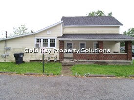 2704 Chase St in Anderson, IN - Building Photo