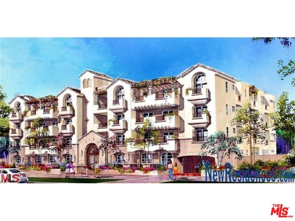 1135 Rexford Dr in Los Angeles, CA - Building Photo