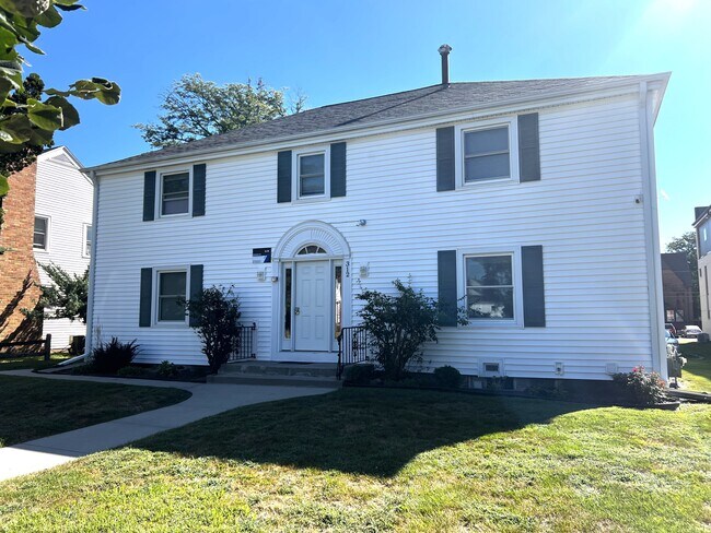312 Hayward Ave in Ames, IA - Foto de edificio - Building Photo