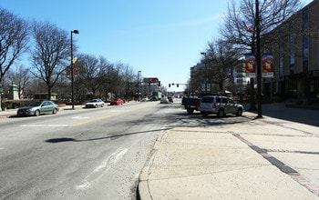 Pembroke Apartments in Manchester, NH - Foto de edificio - Building Photo
