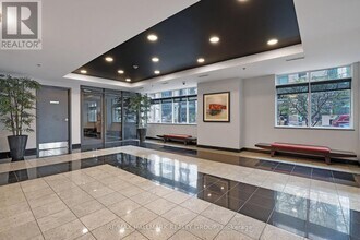 445 Laurier Ave W in Ottawa, ON - Building Photo - Building Photo
