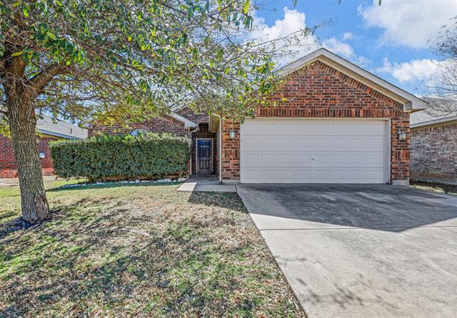 4541 High Cotton Tr in Fort Worth, TX - Building Photo
