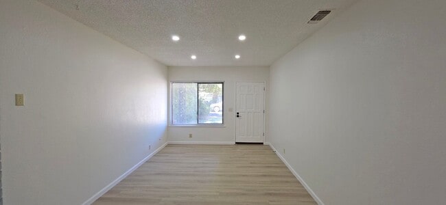 9628-9628 Bradhugh Ct in Sacramento, CA - Building Photo - Building Photo