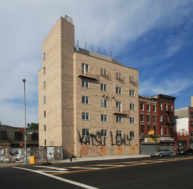 212-216 Broadway in Brooklyn, NY - Building Photo - Building Photo