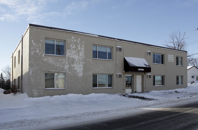 8 8th St NE in Buffalo, MN - Foto de edificio - Building Photo
