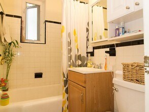 26 Dean Rd, Unit 1 in Brookline, MA - Building Photo - Building Photo
