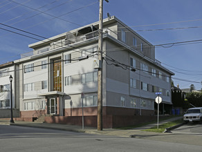 Cypress Apartments in New Westminster, BC - Building Photo - Building Photo