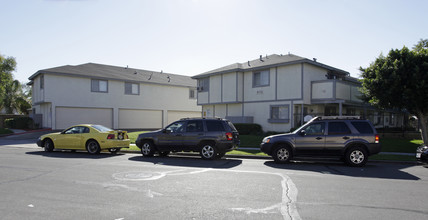 Cedar Grove Apartments in Buena Park, CA - Building Photo - Building Photo