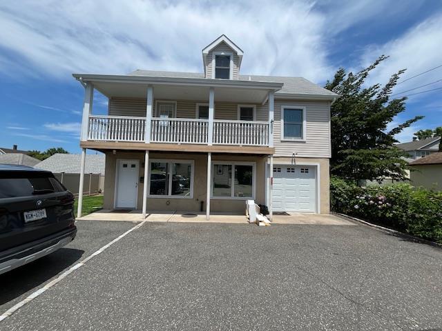 25 Henderson Ave in Port Washington, NY - Building Photo