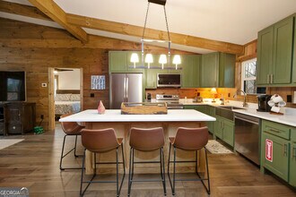 642 Crabapple Dr in Blue Ridge, GA - Building Photo - Building Photo