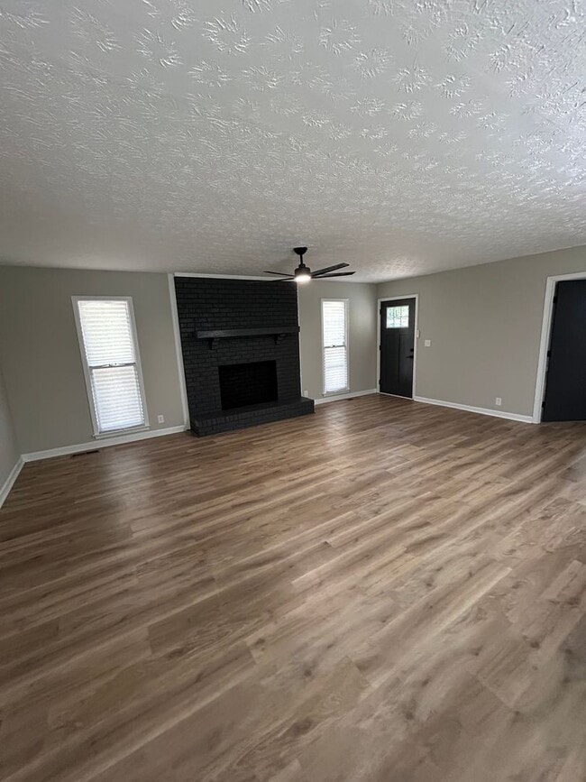 1443 Daniel Rd in Villa Rica, GA - Building Photo - Building Photo