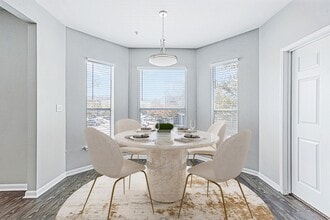 Estates at Hollister in Houston, TX - Building Photo - Building Photo