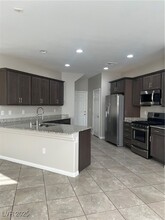 6623 Breakwater Reef St in Las Vegas, NV - Building Photo - Building Photo