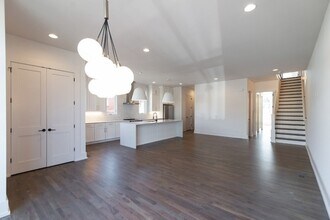 1009 Garfield St in Nashville, TN - Building Photo - Building Photo