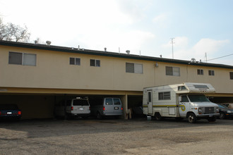 Cabana  Apartments in Merced, CA - Building Photo - Building Photo