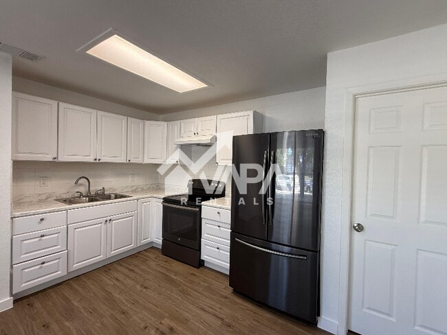 4114 Sunrise Pass in San Antonio, TX - Foto de edificio - Building Photo