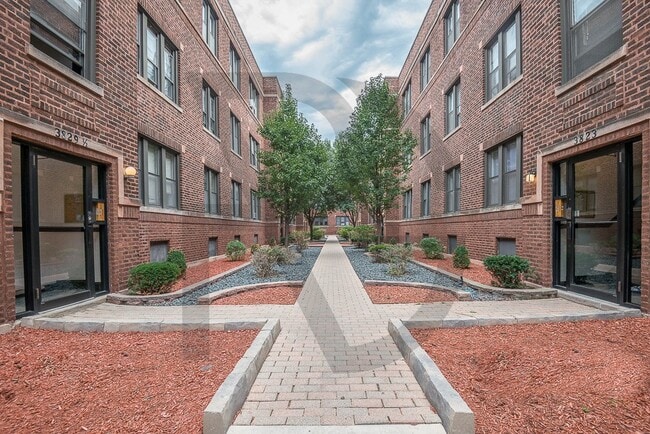 3817 N Fremont St, Unit #3829.5-E3