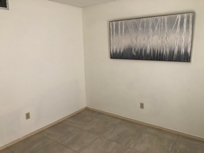 2000 S 32nd St in McAllen, TX - Foto de edificio - Building Photo