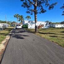 20275 Sherrill Ln in Estero, FL - Building Photo