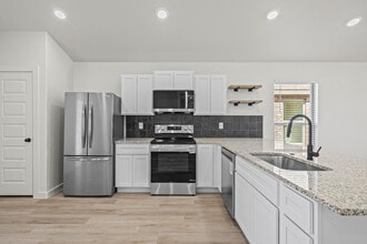 2013 Cottonwood Ave in Wolfforth, TX - Building Photo - Building Photo