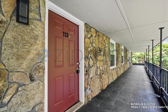 721 Ford Pl in Scottdale, GA - Building Photo - Building Photo