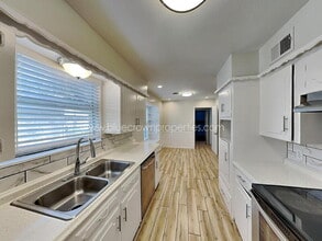 5928 Fox Hill Ln in Dallas, TX - Building Photo - Building Photo