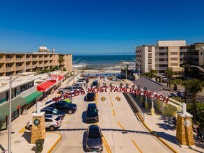 219 S Atlantic Ave in Daytona Beach, FL - Building Photo - Building Photo