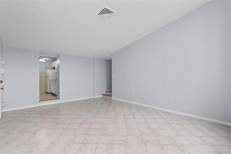 60 Kensico Rd, Unit 23 in Thornwood, NY - Building Photo - Building Photo