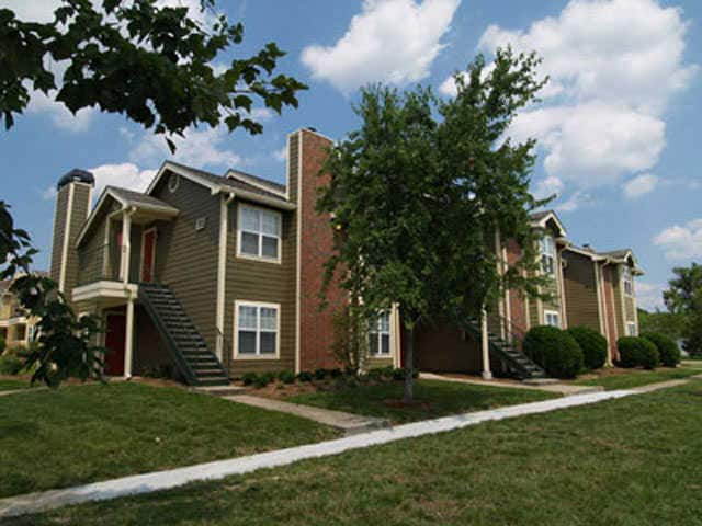 Central on the Green Apartment Homes in Raleigh, NC - Building Photo - Building Photo