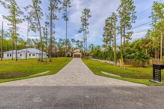 4029 2nd Ave SE in Naples, FL - Building Photo - Building Photo