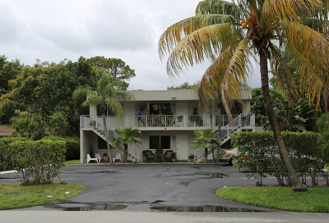 912 NE 17th Ct in Fort Lauderdale, FL - Building Photo - Building Photo