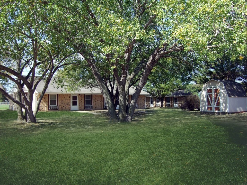 Ellinwood Heights Apartments in Ellinwood, KS - Building Photo