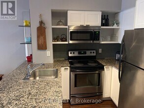 35 Hayden St in Toronto, ON - Building Photo - Building Photo