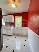 3846 48th Pl in Des Moines, IA - Foto de edificio - Building Photo