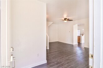 3912 Smokey Fog Ave in North Las Vegas, NV - Building Photo - Building Photo