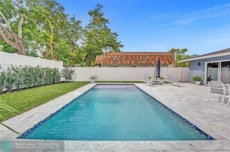 1280 NE 40th St in Oakland Park, FL - Building Photo - Building Photo