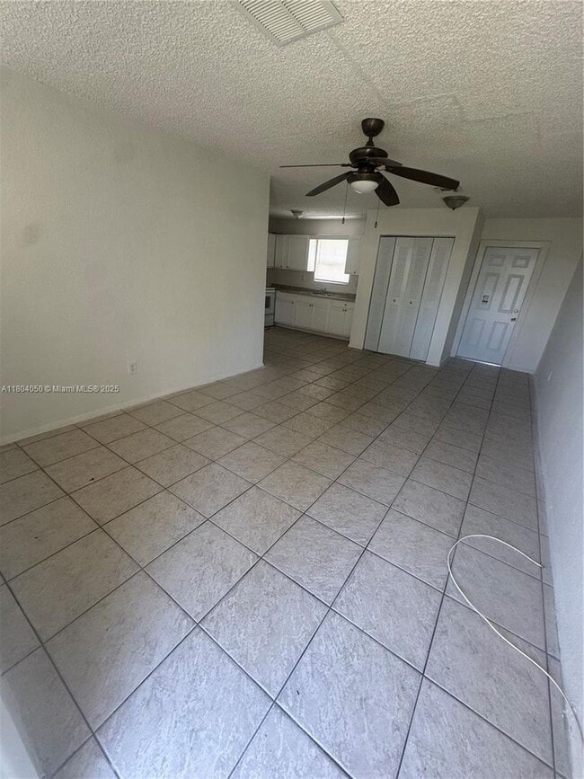 2856 NW 14th St in Fort Lauderdale, FL - Building Photo - Building Photo