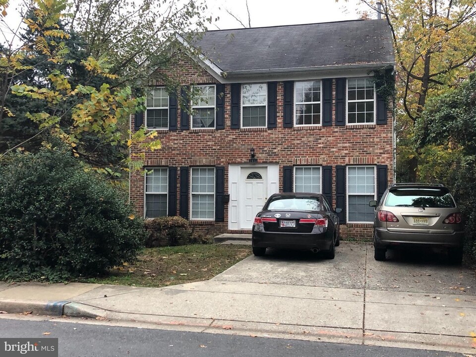 7413 Columbia Ave in College Park, MD - Building Photo