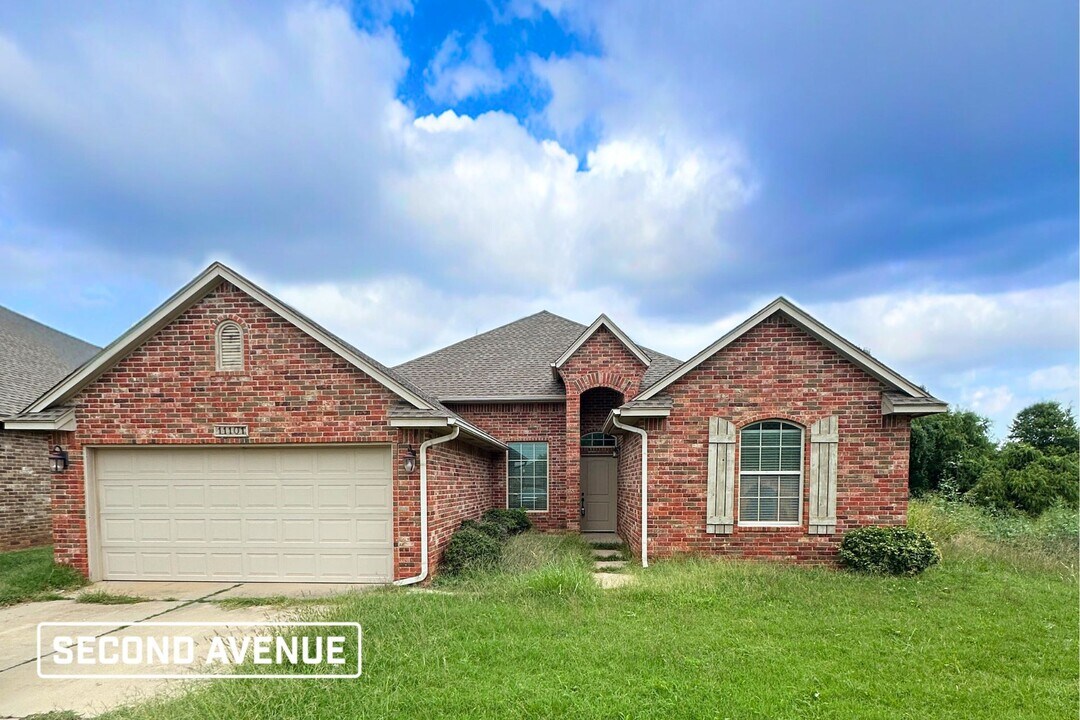 11101 Lake Park Dr in Oklahoma City, OK - Building Photo