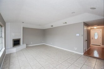 5711 Toddington Rd in Humble, TX - Building Photo - Building Photo