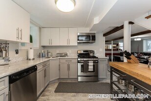 98 Elm St, Unit 1 in Somerville, MA - Building Photo