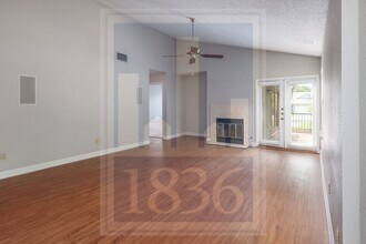 12001 Elfcroft Dr in Austin, TX - Building Photo - Building Photo