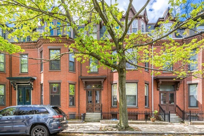 property at 325 K St