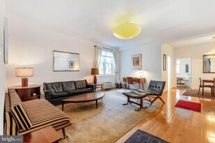 3100 Connecticut Ave NW in Washington, DC - Building Photo