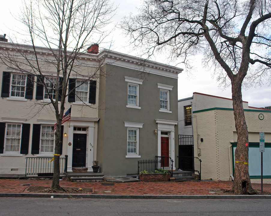 3212 P St NW in Washington, DC - Foto de edificio