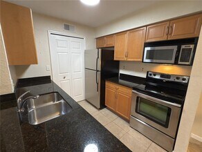 3261 Haviland Ct in Palm Harbor, FL - Building Photo - Building Photo