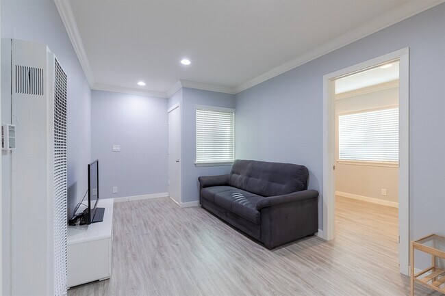 633 Indiana Ave in Venice, CA - Building Photo - Building Photo