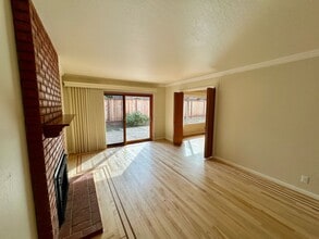 888 Forest Ridge Dr in San Jose, CA - Building Photo - Building Photo